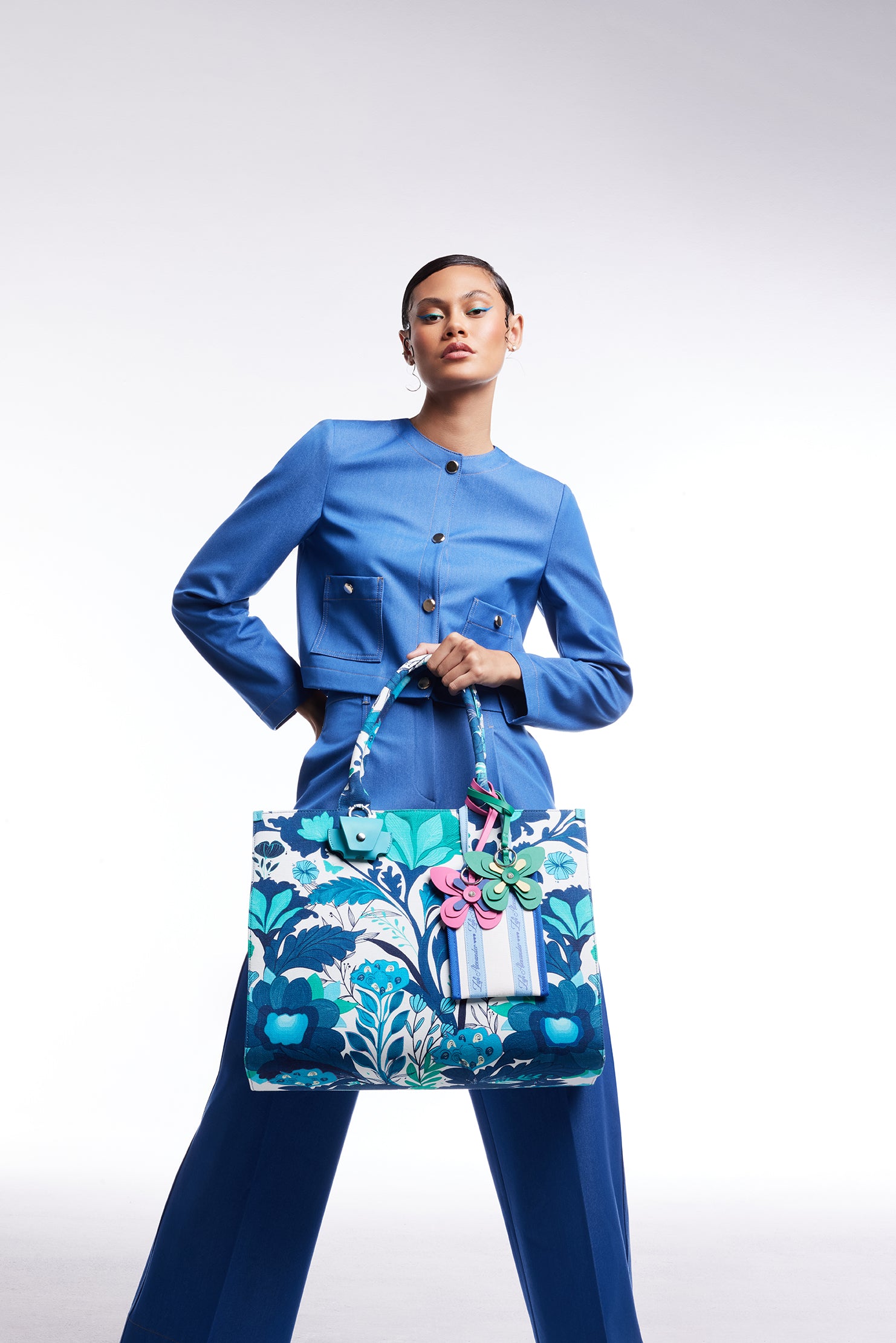 THEE BLUE BAG